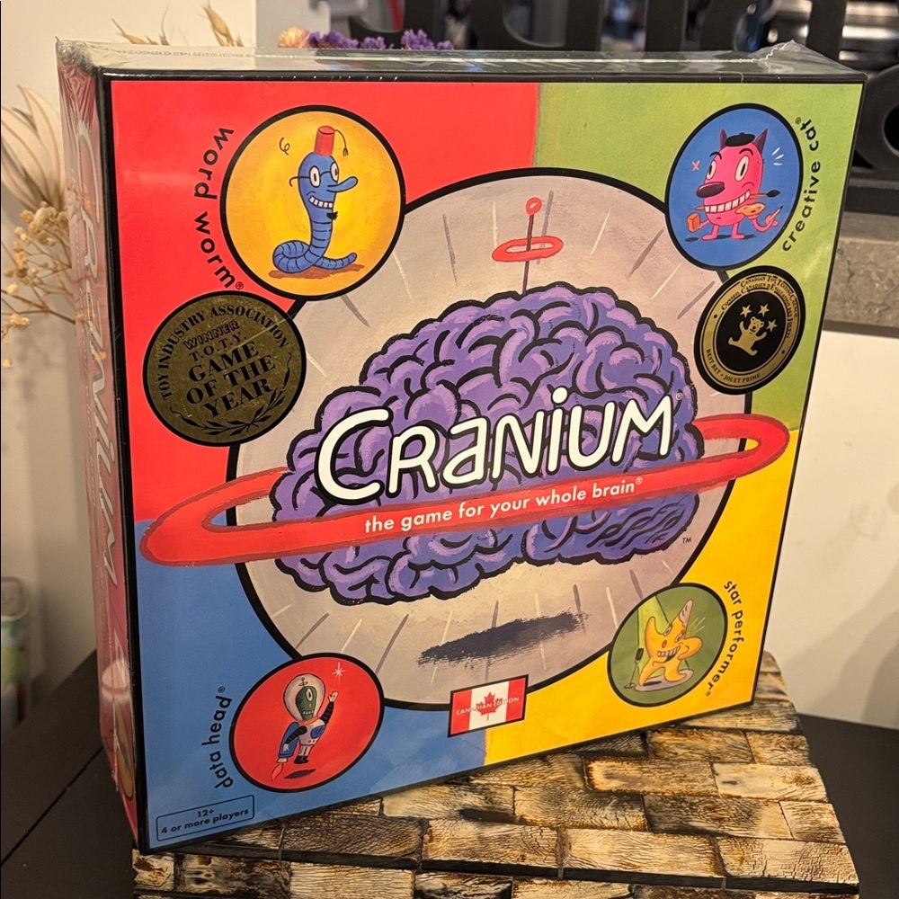 NWT CRANIUM Family Board Game Award Winning Canadian Edition Ages 12+ - Picture 7 of 8